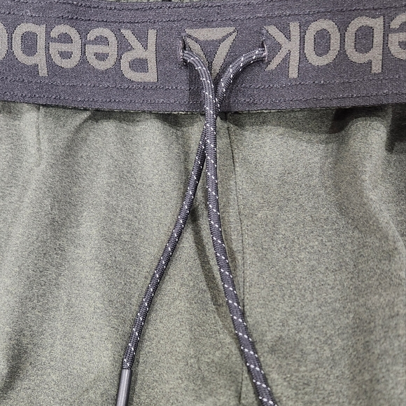 Reebok Men's  basketball gym shorts large - Picture 2 of 8